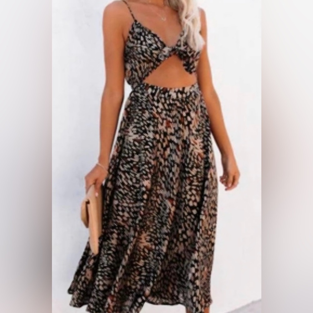 Vici Backless Patterned Midi Dress